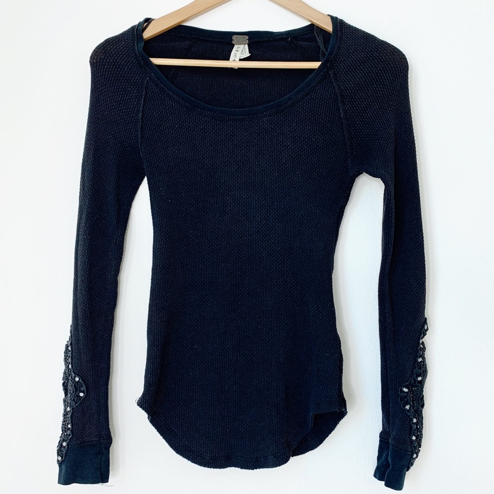 FREE PEOPLE LONG SLEEVE TOP